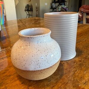 Speckled White and Tan Ceramic Dtudio Pottery Vase